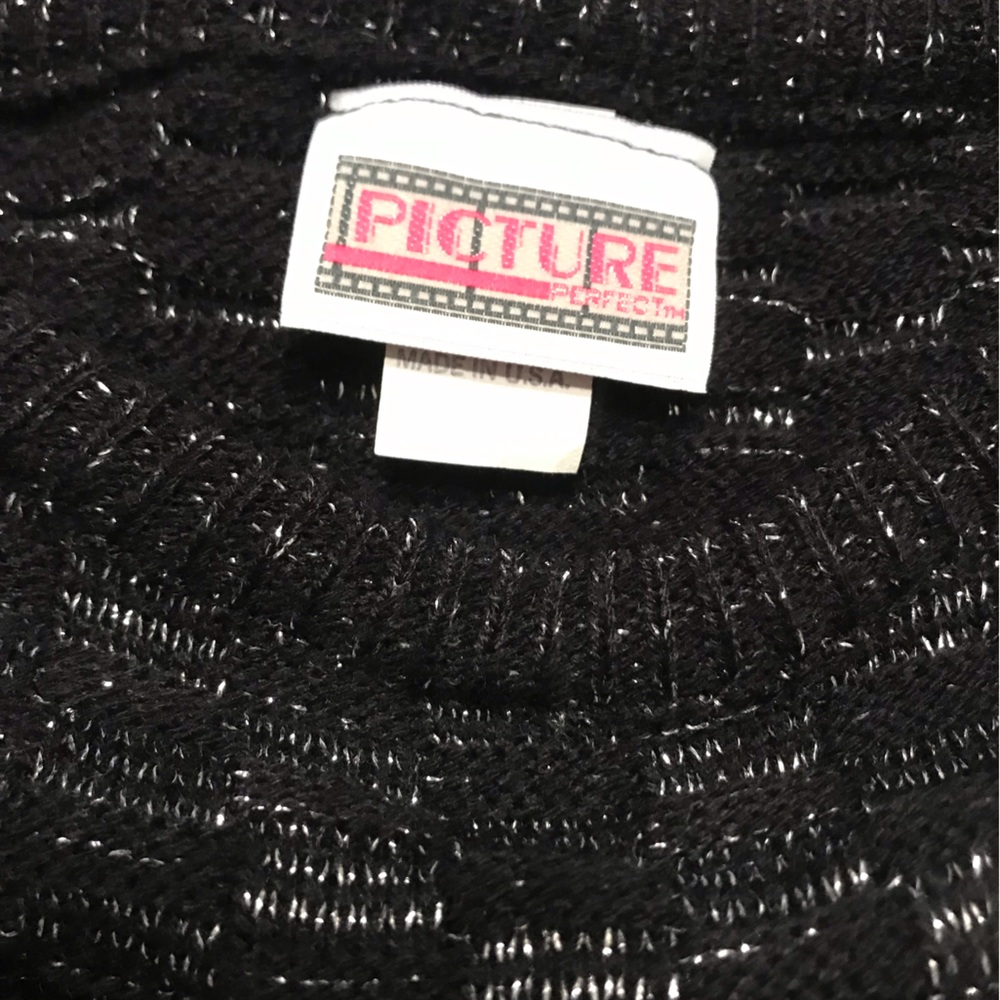 Vintage 80’s Sweater Like New - Picture 6 of 9